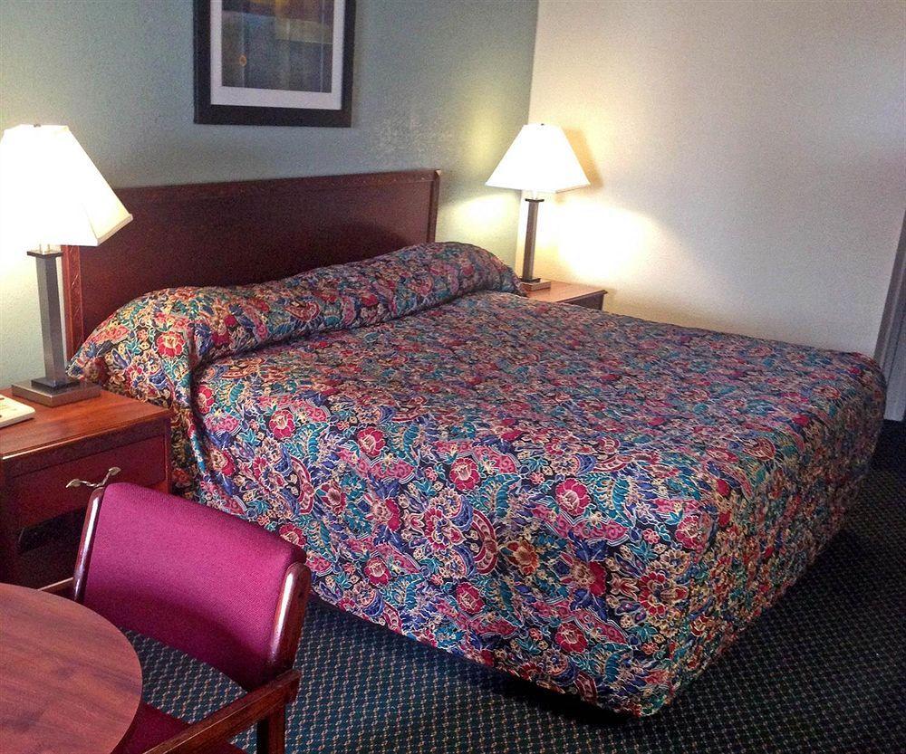 Motel 6-Kenly, Nc Exterior photo