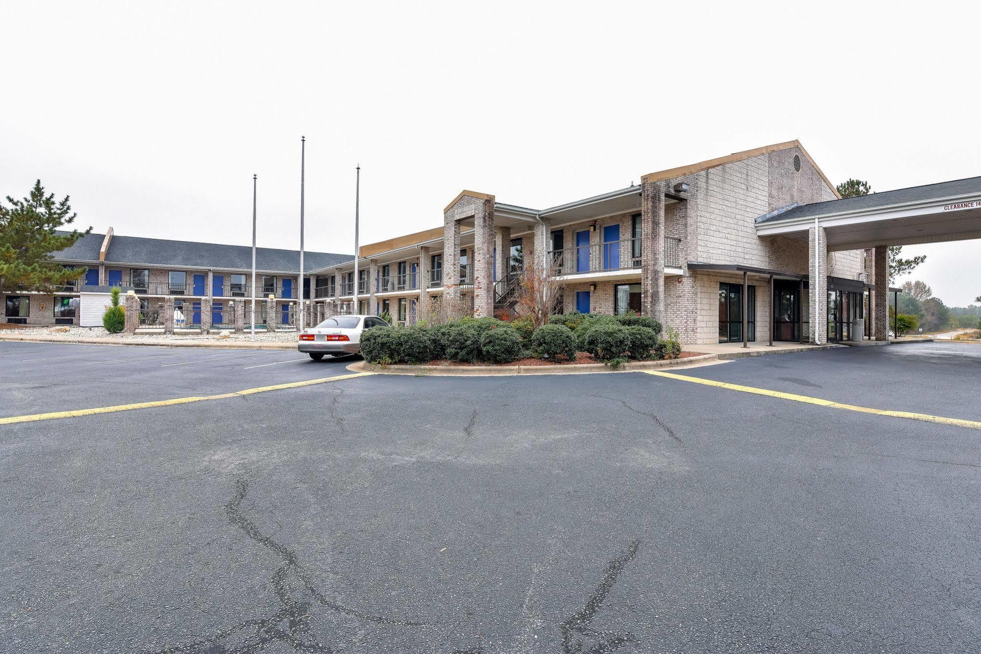 Motel 6-Kenly, Nc Exterior photo