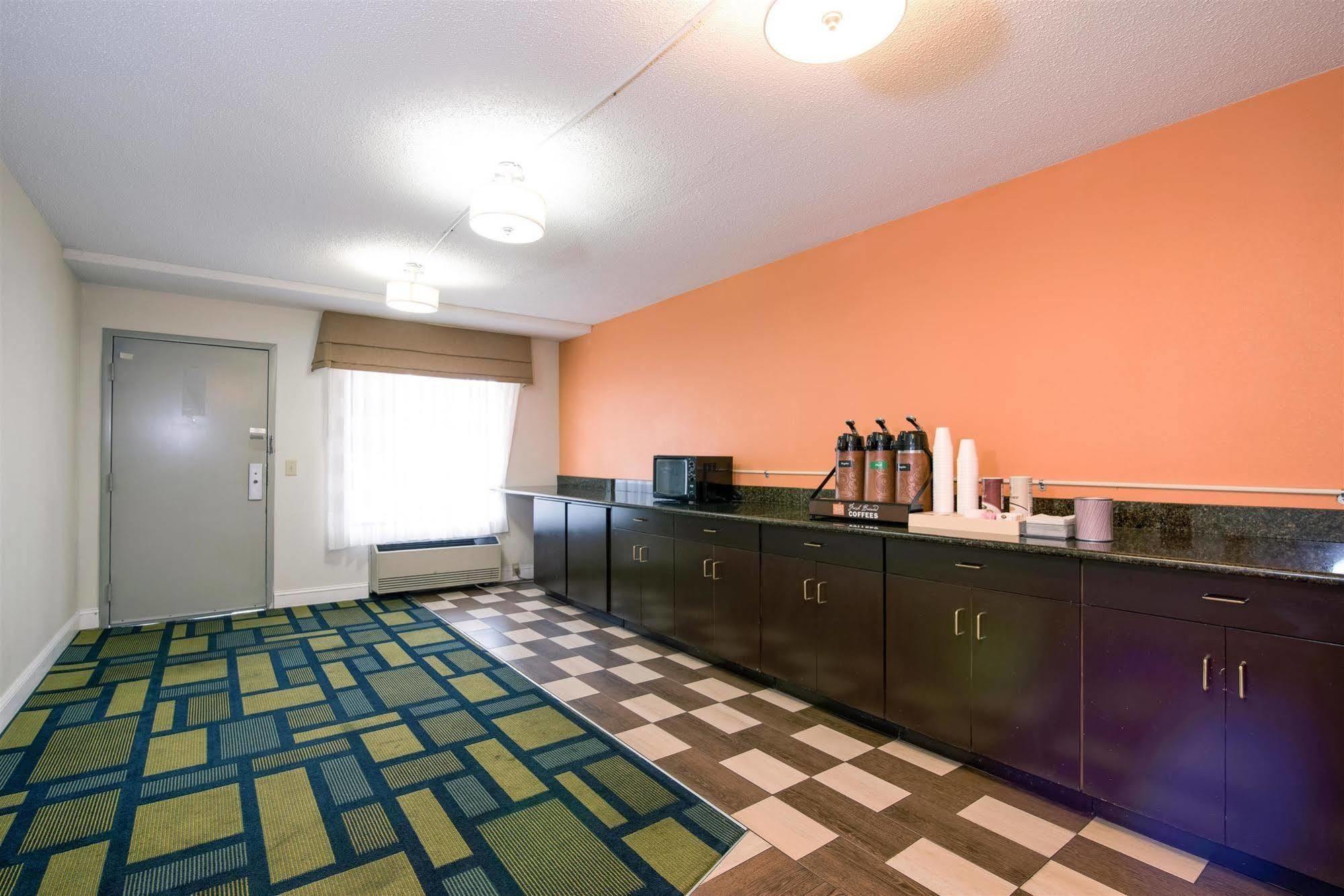 Motel 6-Kenly, Nc Exterior photo